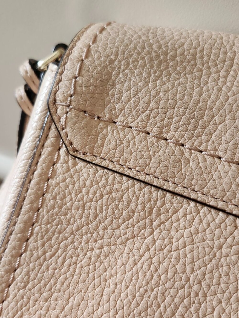 Kate Spade New York Pebbled Leather Crossbody Bag Tassel Beige Saddle Purse - Picture 11 of 16